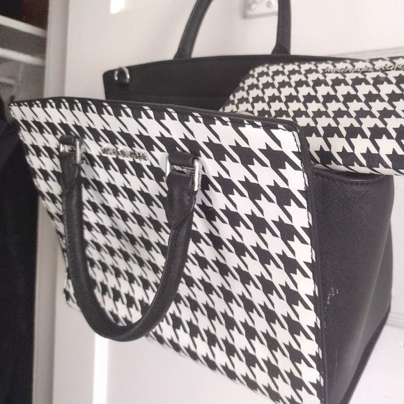 Michael Kors Handbag Elegant Black and White with wallet - Picture 5 of 6